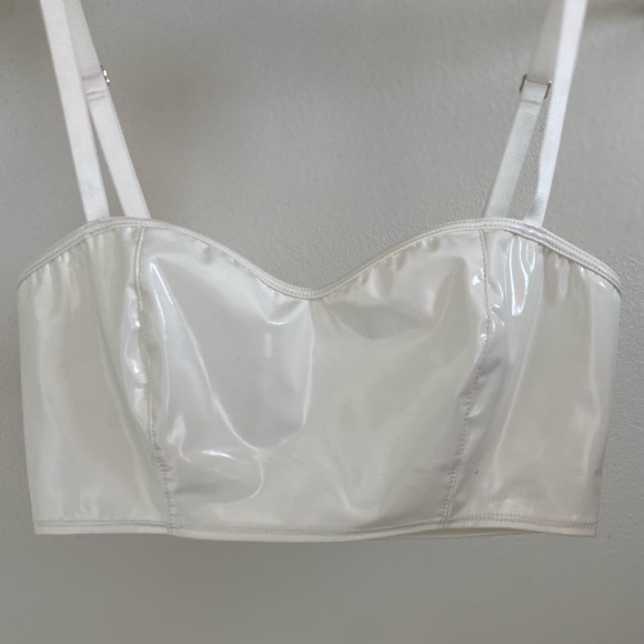 White PVC Crop top - Picture 3 of 3